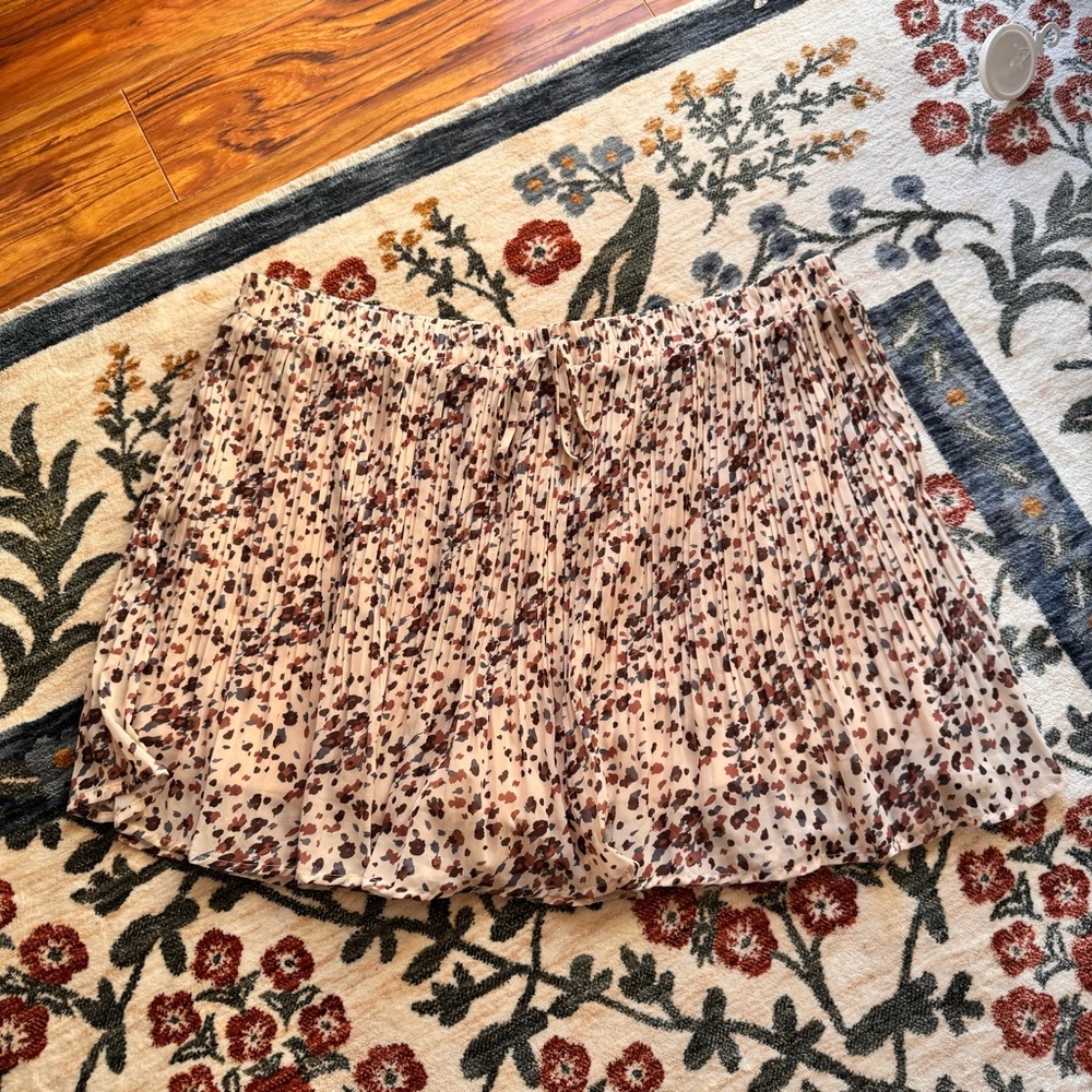Arula Skort
